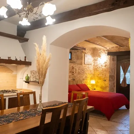 Giardino Sul Fiume A 10 Min Da Piazza Del Popolo Con Parcheggio Privato E Giardino Vista Fiume Apartment