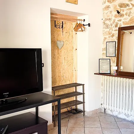 Giardino Sul Fiume A 10 Min Da Piazza Del Popolo Con Parcheggio Privato E Giardino Vista Fiume דירה אסקולי פיצ'נו